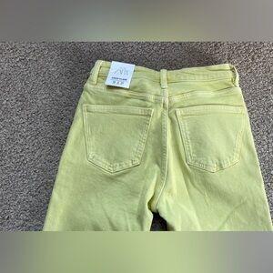 Zara Mid-rise Cropped Flare Jeans sz 2